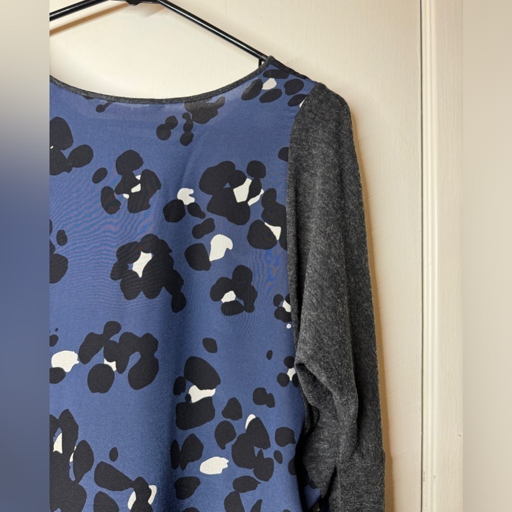 Rebecca Taylor Navy Blue Grey Leopard Animal Print Silk Wool Blend Blouse Size 2 - Picture 11 of 14